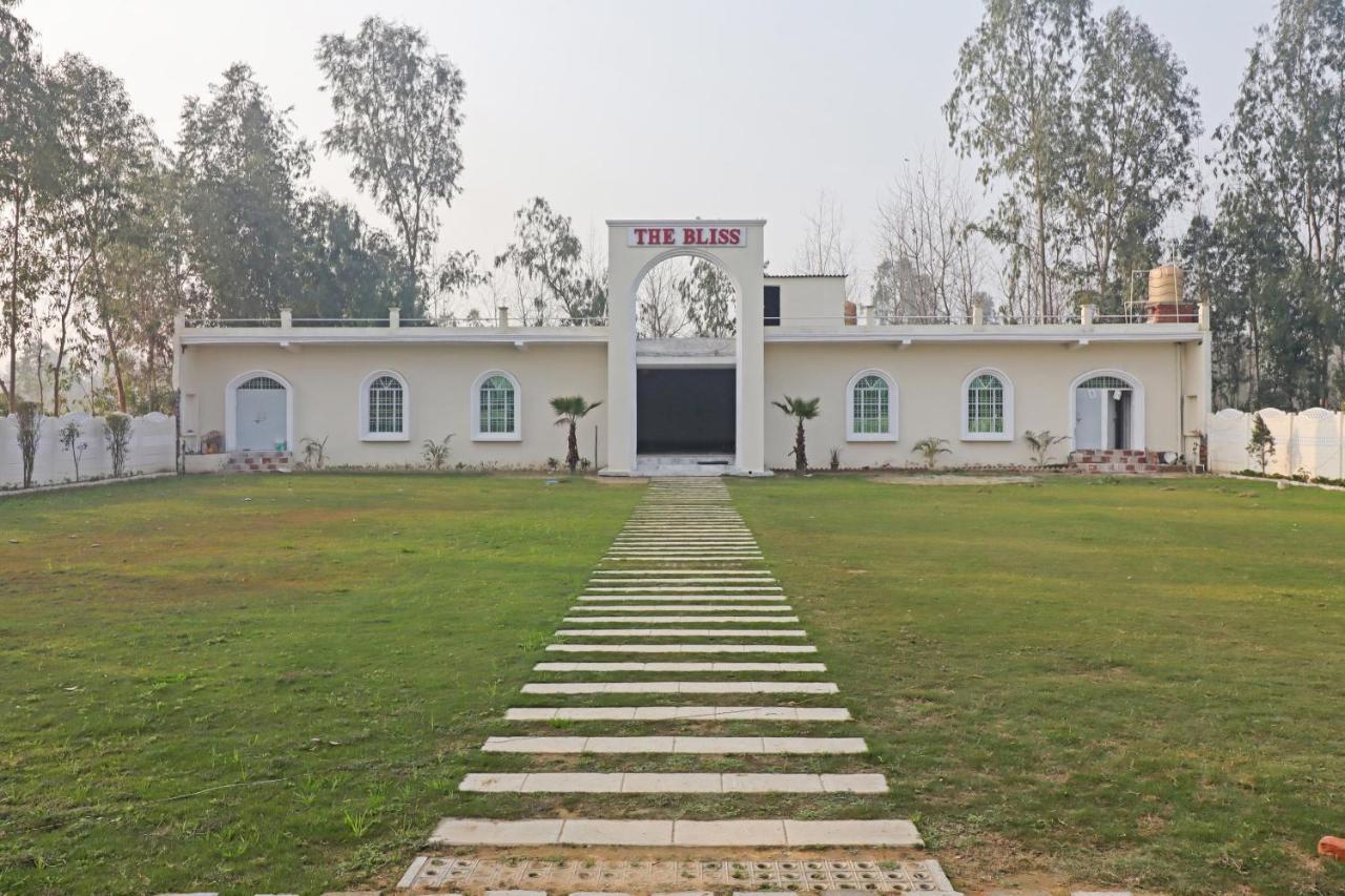 Oyo The Bliss Resort & Banquet Gobindapur Екстер'єр фото